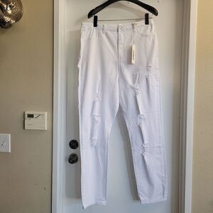 Aphrodite white distressed jeans 